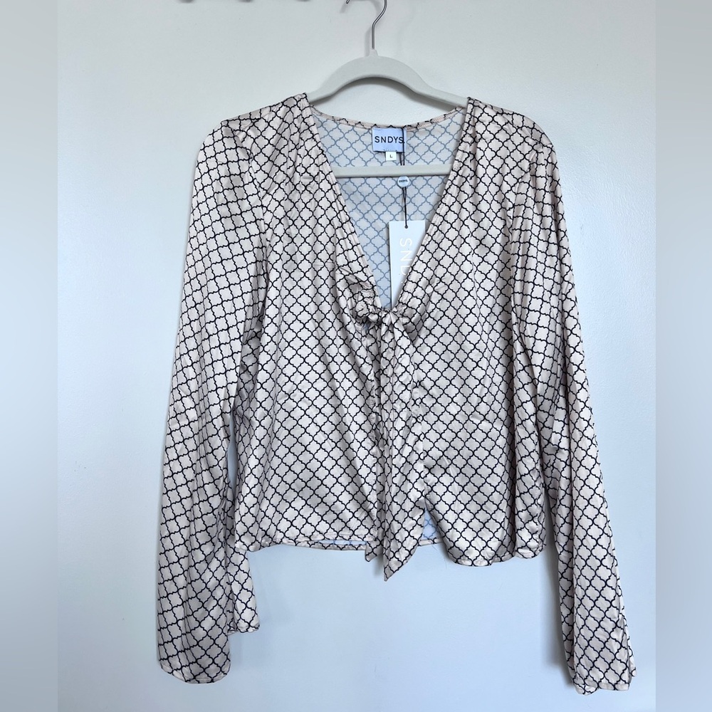 NWT SNDYS blouse